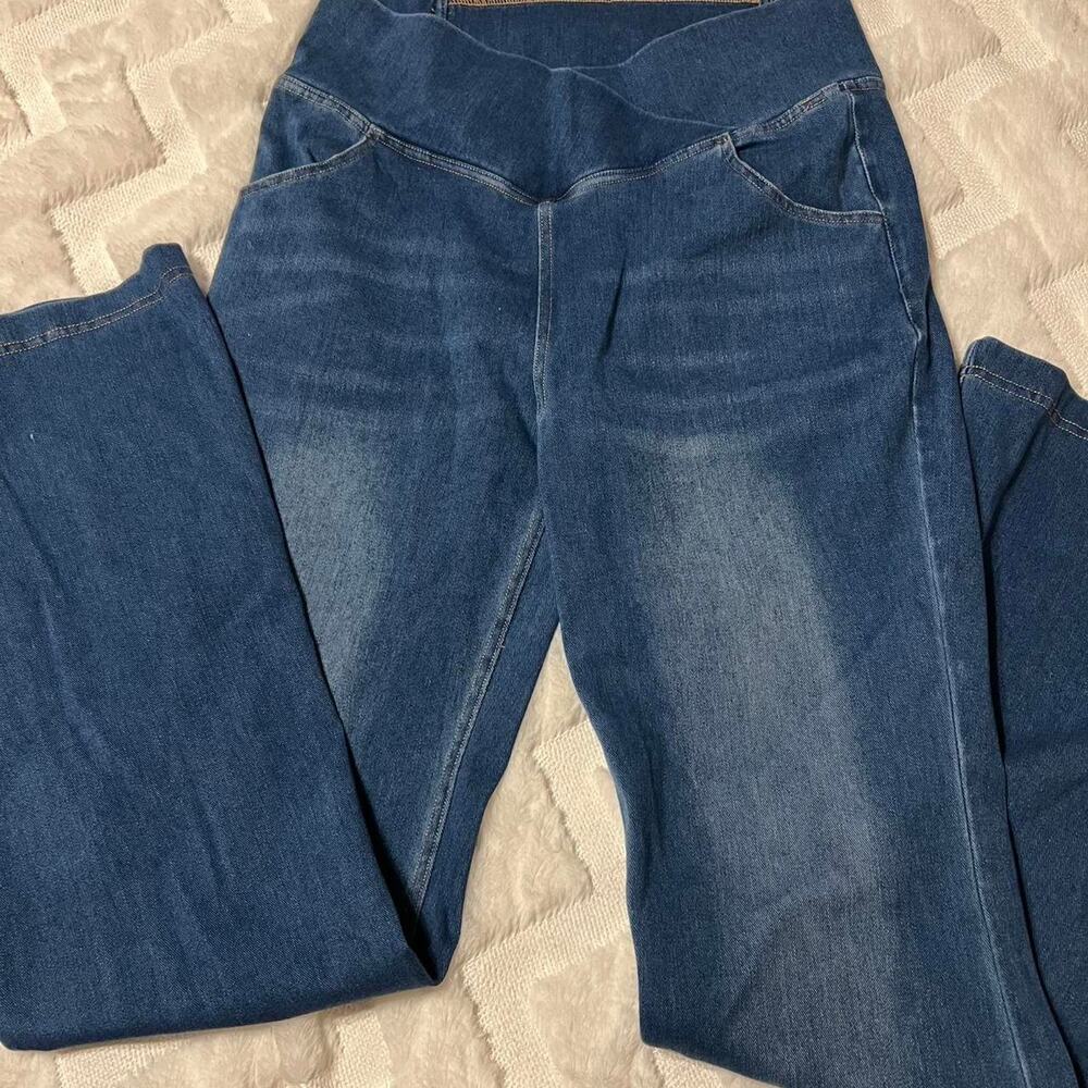 Mid rise flared blue jeans
